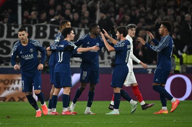 29 01 2025, xjhx, Football UEFA Champions League, VfB Stuttgart Paris St Germain v l Torjubel nach dem Tor zum celebrating the goal celebrate 0 2 durch Ousame Dembele PSG Paris St Germain DFL DFB REGULATIONS PROHIBIT ANY USE OF PHOTOGRAPHS as IMAGE SEQUENCES and or QUASI VIDEO Stuttgart