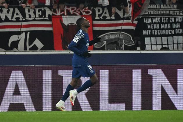 29.01.2025, xjhx, Fussball UEFA Champions League, VfB Stuttgart - Paris St.Germain v.l. Ousame Dembele (PSG Paris St.Germain) Torjubel nach dem Tor zum celebrating the goal celebrate 0:2 (DFL DFB REGULATIONS PROHIBIT ANY USE OF PHOTOGRAPHS as IMAGE SEQUENCES and or QUASI-VIDEO) Stuttgart