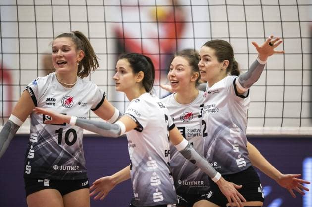 VOLLEYBALL WOMEN 1 BL SWE SUHL FOR EDITORIAL PURPOSES ONLY p 29 01 2025 Erfurt Volleyball 1 Bundesliga Season 2024 2025 Women 20 Matchday Riethsporthalle Schwarz Weiss Erfurt VfB Suhl LOTTO Thüringen in photo Erfurt players celebrating after winning a point Germany Thueringen Erfurt Copyright SaschaxFromm Copyright: SaschaxFromm doc7z4zzwv4itv1fh2tbnzd ,EDITORIAL USE ONLY Copyright: SaschaxFromm