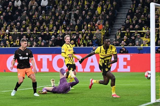 Serhou Guirassy Borussia Dortmund scores his team™s first goal during the UEFA Champions League 2024 25 League Phase MD8 match between Borussia Dortmund and FC Shakhtar Donetsk, SIGNAL IDUNA PARK on January 29, 2025 in Dortmund, Germany, Germany Photo by Ralf Treese DeFodi Images Serhou Guirassy Borussia Dortmund scores his team™s first goal during the UEFA Champions League 2024 25 League Phase MD8 match between Borussia Dortmund and FC Shakhtar Donetsk at Signal Iduna Park on January 29, 2025 in Dortmund, Germany Photo by Ralf Treese DeFodi Images Defodi 521 BVBDON20250129 014 Defodi-521