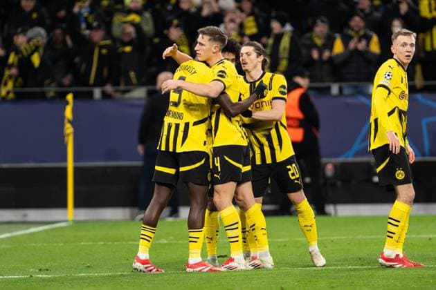 GER, UEFA Champions League, Matchday 8 Borussia Dortmund vs FC Shakhtar Donetsk 29 01 2025, Signal Iduna Park, Dortmund, GER, UEFA Champions League, Matchday 8 Borussia Dortmund vs FC Shakhtar Donetsk In the picture Goal celebrations Cheering the goal for 1 0 by Sehrou Guirassy Borussia Dortmund, 9 Maximilian Beier Borussia Dortmund, 14 Julian Brandt Borussia Dortmund, 10 Nico Schlotterbeck Borussia Dortmund, 4 Marcel Sabitzer Borussia Dortmund, 20 nordphotoxGmbHxx xChristianxSchulze nph000300
