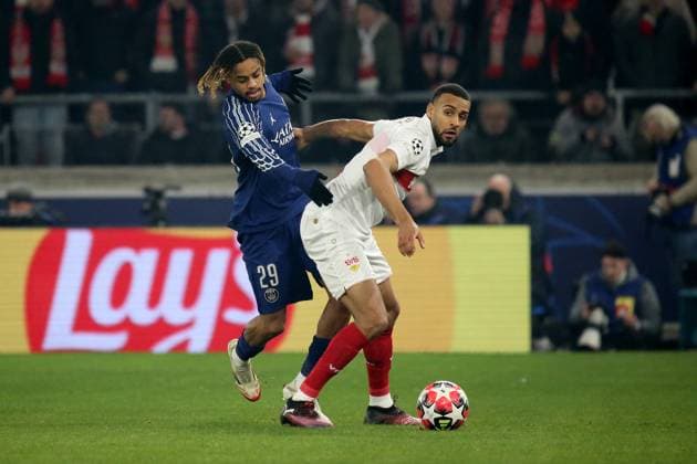 29 01 2025, xmohx, Football UEFA Champions League, VfB Stuttgart Paris St Germain v l Josha Vagnoman VfB Stuttgart Bradley Barcola PSG Paris St Germain duel, action, action, battle for the ball DFL DFB REGULATIONS PROHIBIT ANY USE OF PHOTOGRAPHS as IMAGE SEQUENCES and or QUASI VIDEO Stuttgart