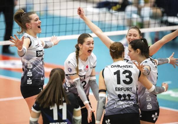 VOLLEYBALL WOMEN 1 BL SWE SUHL FOR EDITORIAL PURPOSES ONLY p 29 01 2025 Erfurt Volleyball 1 Bundesliga Season 2024 2025 Women 20 Matchday Riethsporthalle Schwarz Weiss Erfurt VfB Suhl LOTTO Thüringen in photo Erfurt players celebrating after winning a point Germany Thueringen Erfurt Copyright SaschaxFromm Copyright: SaschaxFromm doc7z500sdy4x3t64wjqz ,EDITORIAL USE ONLY Copyright: SaschaxFromm
