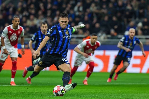 Lautaro Martinez of FC Internazionale scores a penalty during UEFA Champions League 2024 25 League Phase - Matchday8 football match between FC Internazionale and AS Monaco FC at San Siro Stadium  Copyright: xFabrizioxCarabelli IPAxSportx xipa-agency.netx xx IPA_53439547 IPA_Agency_IPA53439547