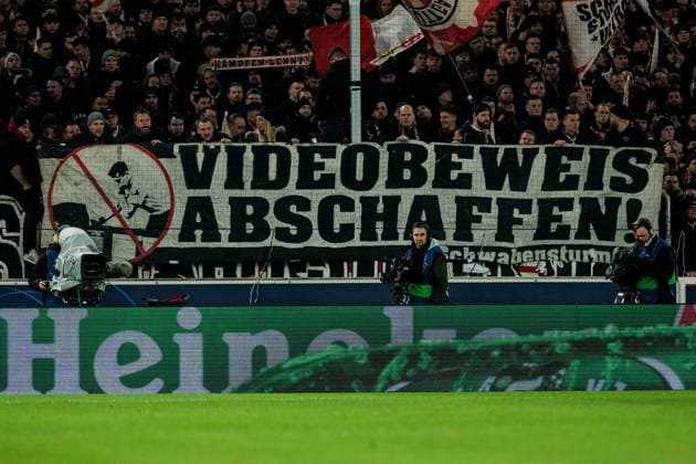 UEFA Champions League VfB Stuttgart FC Paris Saint Germain 29 01 2025 Banner Abolish video evidence UEFA Champions League VfB Stuttgart FC Paris Saint Germain Stuttgart, Arena Stuttgart on 29 01 2025 Copyright: xBEAUTIFULxSPORTS Wunderlx