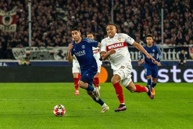 Achraf Hakimi Paris St Germain and Jamie Leweling VfB Stuttgart xettx, Germany, Stuttgart, 29 01 2025, Football, UEFA Champions League VfB Stuttgart vs Paris Saint Germain, Season 2024 2025, Match Day 8, MHP Arena Photo A2 Bildagentur Peter Hartenfelser