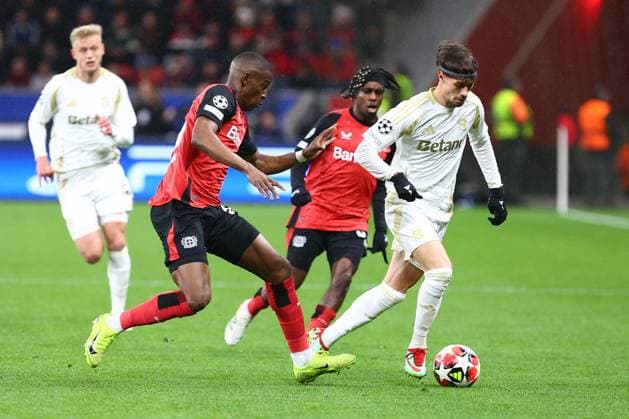 Veljko Birmancevic 14 AC Sparta Prague in duel, action, with Nordi Mukiele 23 Bayer 04 Leverkusen Bayer 04 Leverkusen vs AC Sparta Prague, Football, UEFA Champions League, Matchday 8, Season 2024 2025, 29 01 2025 Photo kolbert press Ant Palmer BayArena NRW Germany Copyright: xkolbert-press AntxPalmerx