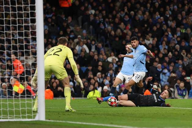 Manchester City FC v Club Brugge KV Matheus Nunes of Manchester City is tackled by Christos Tzolis of Club Brugge during the Manchester City FC v Club Brugge KV UEFA Champions League match at Etihad Stadium, Manchester, England, United Kingdom on 29 January 2025 Credit: Jake Kirkman Every Second Media Editorial use only. All images are copyright Every Second Media Limited. No images may be reproduced without prior permission. Copyright: xIMAGO EveryxSecondxMediax ESM-1301-0045