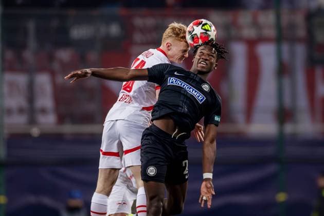 SOCCER - UEFA CL, Sturm vs RB Leipzig KLAGENFURT,AUSTRIA,29.JAN.25 - SOCCER - UEFA Champions League, SK Sturm Graz vs RasenBallsport Leipzig. Image shows Seedyahmed Jatta (Sturm) and Nicolas Seiwald (RB Leipzig).  GEPAxpictures xMatthiasxTrinkl