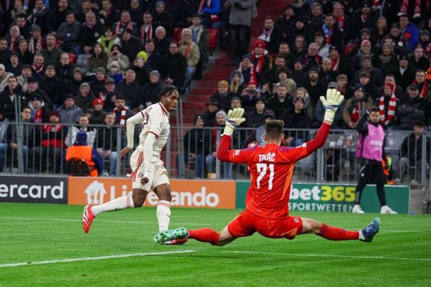Goal chance by Mathys Tel FC Bayern Muenchen, 39 blocked by Dominik Takac SK Slovan Bratislava, 71 , GER, FC Bayern Muenchen vs SK Slovan Bratislava, Football, UEFA Champions League, Matchday 8, Season 2024 2025, 29 01 2025, GER, FC Bayern Muenchen vs SK Slovan Bratislava, Football, UEFA Champions League, Matchday 8, Season 2024 2025, 29 01 2025 Muenchen Copyright: xEibner-Pressefoto JennixMaulx EP_JML