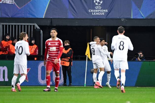 FOOTBALL : Brest vs Real Madrid - Ligue des Champions - 29 01 2025 Rodrygo ( 11 - Real Madrid ) celebrates with teammates during the UEFA Champions League match between Stade Brestois 29 and Real Madrid CF at Stade de Roudourou on January 29 , 2025 in Guingamp, France. ( Photo by Dante Badano PsnewZ ) - GuingampFrance  Copyright: xDantexBadanox