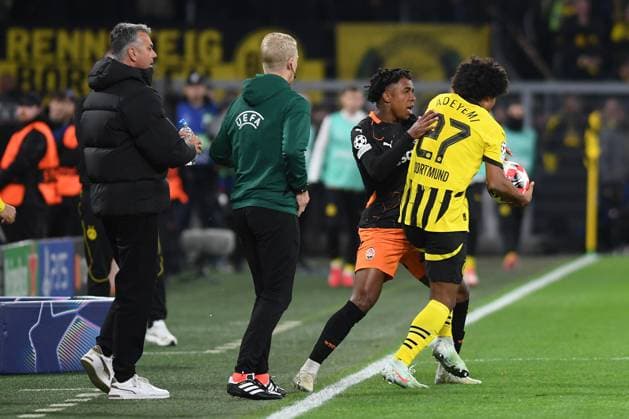 Kevin FC Shakhtar Donetsk and Karim Adeyemi Borussia Dortmund gestures during the UEFA Champions League 2024 25 League Phase 8 match between Borussia Dortmund and FC Shakhtar Donetsk, SIGNAL IDUNA PARK on January 29, 2025 in Dortmund, Germany, Germany Photo by Ralf Treese DeFodi Images Kevin FC Shakhtar Donetsk and Karim Adeyemi Borussia Dortmund gestures during the UEFA Champions League 2024 25 League Phase MD8 match between Borussia Dortmund and FC Shakhtar Donetsk at Signal Iduna Park on January 29, 2025 in Dortmund, Germany Photo by Ralf Treese DeFodi Images Defodi 521 BVBDON20250129 020 Defodi-521