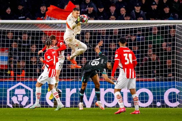 EINDHOVEN, 29-01-2025, Philips Stadium, UEFA Champions League season 2024 25, match between PSV and Liverpool FC, PSV goalkeeper Walter Benitez PSV - Liverpool  x27613333x Copyright: