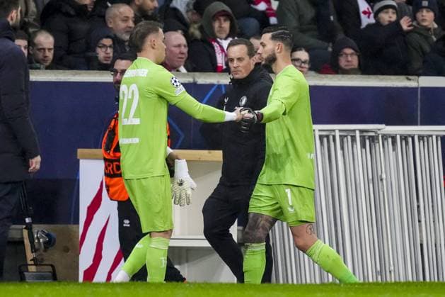 UEFA Champions League: Lille OSC v Feyenoord Lille - Feyenoord keeper Timon Wellenreuther, Feyenoord keeper Justin Bijlow during the eight and final round of new format of the Champions League 2024 2025. The match is set between Lille OSC and Feyenoord at Stade Pierre-Mauroy on 29 January 2025 in Lille, France. Copyright: xYannickxVerhoevenx