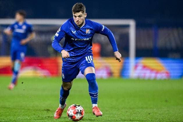 GNK Dinamo v AC Milan - UEFA Champions League 2024 25 League Phase MD8 Martin Baturina of Dinamo Zagreb runs with the ball during the UEFA Champions League 2024 25 League Phase MD8 match between GNK Dinamo and AC Milan at Maksimir Stadium on January 29, 2025. in Zagreb, Croatia.  MarkoxLukunic PIXSELL