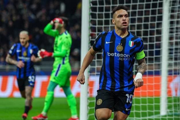 CALCIO - UEFA Champions League - Inter - FC Internazionale vs AS Monaco Lautaro Martinez of FC Internazionale celebrates after scoring a goal during UEFA Champions League 2024 25 League Phase - Matchday8 football match between FC Internazionale and AS Monaco FC at San Siro Stadium Milan Italy  Copyright: xIPAxSport ABACAx