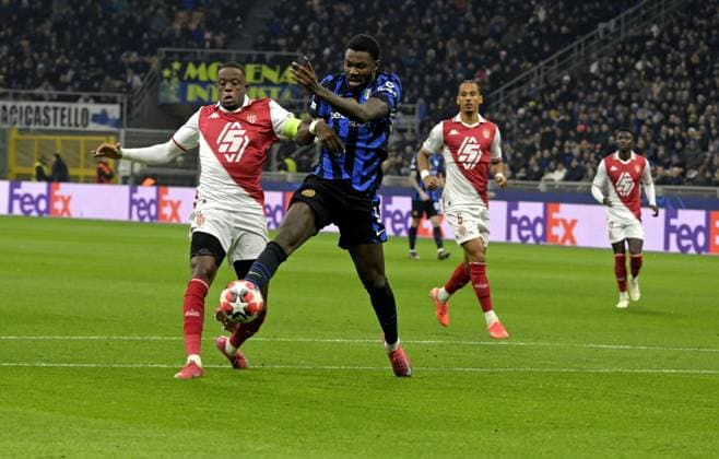 Foto IPP Paolo Bona Milano 29 01 2025 UEFA Champions League di Calcio stagione 2024 2025 partita Inter-Monaco Nella foto Marcus Thuram subisce il fallo da rigore Italy Photo Press Worldwide Copyright italy Italy ITALY  Copyright: xR4924_italyphotopressx