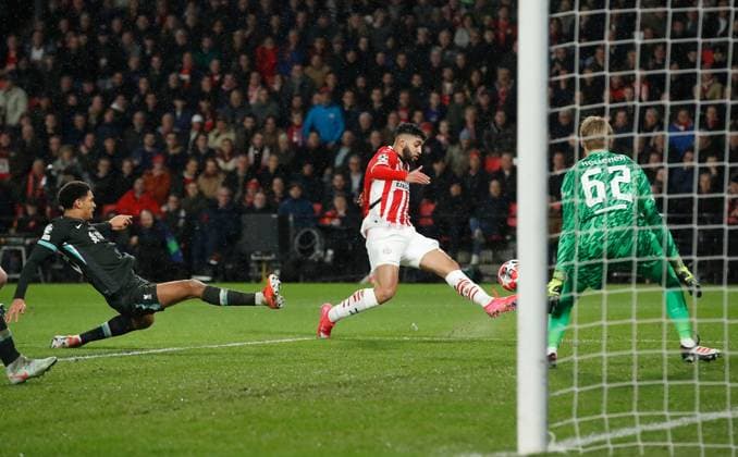 Ismael Saibari of PSV Eindhoven scores a goal to make the score 2-2 PSV Eindhoven v Liverpool, UEFA Champions League, Group Stage, Football, Philips Stadion, Eindhoven, Netherlands - 29 Jan 2025 EDITORIAL USE ONLY No use with unauthorised audio, video, data, fixture lists, club league logos or live services. Online in-match use limited to 120 images, no video emulation. No use in betting, games or single club league player publications. Copyright: xBartxStoutjesdijk Shutterstockx 15122172am