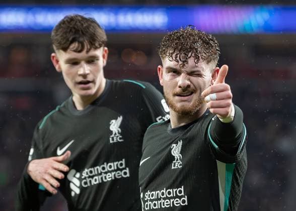 Sport Bilder des Tages Eindhoven, Netherlands, 29th January 2025. GOAL 1-2 Harvey Elliott of Liverpool scores and celebrates during the UEFA Champions League match at Philips Stadion, Eindhoven. Picture credit should read: Ian Stephen Sportimage EDITORIAL USE ONLY. No use with unauthorised audio, video, data, fixture lists, club league logos or live services. Online in-match use limited to 120 images, no video emulation. No use in betting, games or single club league player publications. SPI_028_IS_PSV_Liverpool SPI-3643-0026