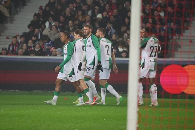 FOOTBALL : LOSC Lille vs Feyenoord - Ligue des Champions - 29 01 2025 But de Feyenoord et joie des joueurs de Feyenoord lors du match LOSC Lille vs Feyenoord, Ligue des Champions, Decathlon Arena stade Pierre Mauroy Villeneuve d Ascq, le 29 janvier 2025 - photo Laurent Sanson PsnewZ  Copyright: xLaurentxSANSONx xPsnewZx