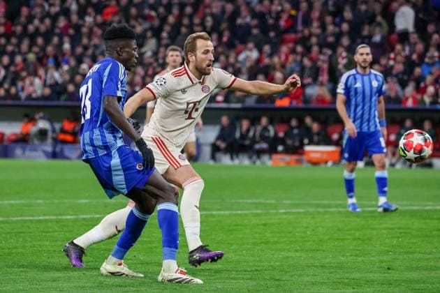 Sharani Zuberu SK Slovan Bratislava, 23 with Harry Kane FC Bayern Muenchen, 09 , GER, FC Bayern Muenchen vs SK Slovan Bratislava, Football, UEFA Champions League, Matchday 8, Season 2024 2025, 29 01 2025, GER, FC Bayern Muenchen vs SK Slovan Bratislava, Football, UEFA Champions League, Matchday 8, Season 2024 2025, 29 01 2025 Muenchen Copyright: xEibner-Pressefoto JennixMaulx EP_JML