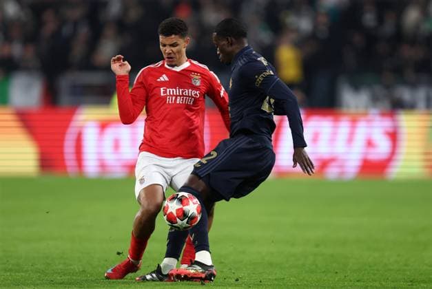 Alexander Bah (SL Benfica) und Timothy Weah (Juventus FC) battle for the ball, UEFA Champions League 2024 25 League Phase MD1, Juventus Turin v SL Benfica, Allianz Stadium, January 29, 2025, Turin, Italy.