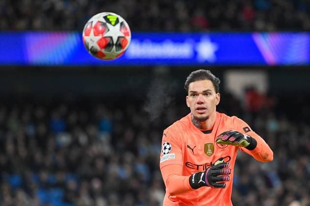 Manchester City v Club Brugge UEFA Champions League Ederson of Manchester City during the UEFA Champions League match at the Etihad Stadium, Manchester UK Newspapers OUT Copyright: xKarlxVallantinex FIL-21347-0019