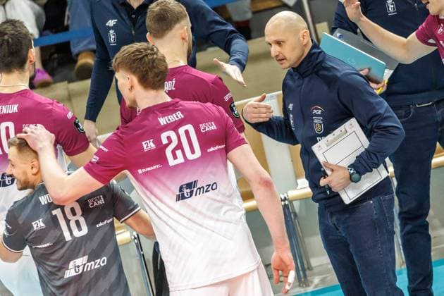 29 01 2025, Berlin, Volleyball CEV Champions League, Men, Matchday 6, BR Volleys vs PGE Project Warsaw, Max Schmeling Halle Head Coach Piotr Graban of PGE Project Warsaw BR Volleys PGE Project Warsaw