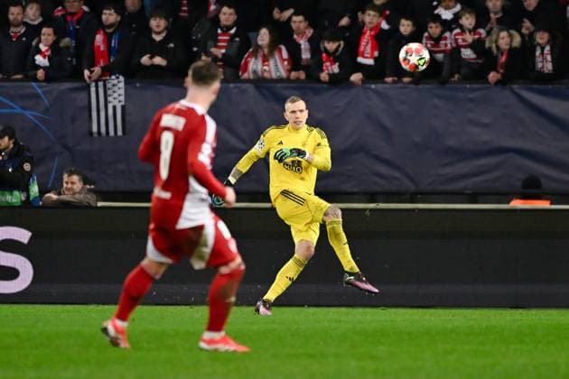FOOTBALL : Brest vs Real Madrid - Ligue des Champions - 29 01 2025 Marco Bizot ( 40 - Brest ) during the UEFA Champions League match between Stade Brestois 29 and Real Madrid CF at Stade de Roudourou on January 29 , 2025 in Guingamp, France. ( Photo by Dante Badano PsnewZ ) - GuingampFrance  Copyright: xDantexBadanox