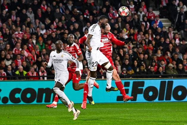 FOOTBALL : Brest vs Real Madrid - Ligue des Champions - 29 01 2025 Ludovic Ajorque ( 19 - Brerst ) and Antonio Rudiger ( 22 - Real Madrid ) during the UEFA Champions League match between Stade Brestois 29 and Real Madrid CF at Stade de Roudourou on January 29 , 2025 in Guingamp, France. ( Photo by Dante Badano PsnewZ ) - GuingampFrance  Copyright: xDantexBadanox