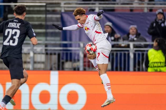 SOCCER - UEFA CL, Sturm vs RB Leipzig KLAGENFURT,AUSTRIA,29.JAN.25 - SOCCER - UEFA Champions League, SK Sturm Graz vs RasenBallsport Leipzig. Image shows Antonio Nusa (RB Leipzig) and Arjan Malic (Sturm).  GEPAxpictures xMatthiasxTrinkl