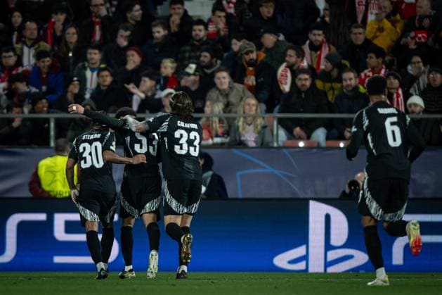 Ethan Nwaneri Arsenal FC celebrates after scoring his team s goal with team mates during a UEFA Champions League match between Girona FC and Arsenal FC at Estadi Municipal de Montilivi in Girona, Girona, Spain, on January 29 2025 Photo by Felipe Mondino Copyright: x@FELIPExMONDINOx