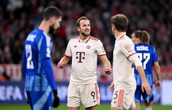 FOOTBALL CHAMPIONS LEAGUE SEASON 2024 2025 Preliminary Round 8 Matchday FC Bayern Muenchen Slovan Bratislava 29 01 2025 Harry Kane left, FC Bayern Muenchen with Thomas Mueller right, FC Bayern Muenchen