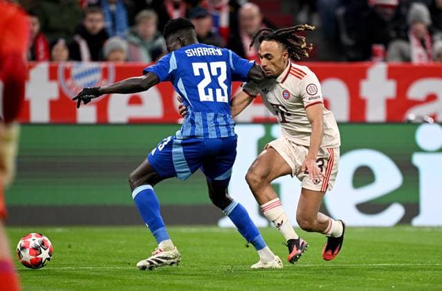 FOOTBALL CHAMPIONS LEAGUE SEASON 2024 2025 Preliminary Round 8 Matchday FC Bayern Muenchen Slovan Bratislava 29 01 2025 Sharani Zuberu left, Slovan Bratislava v Sacha Boey right, FC Bayern Muenchen