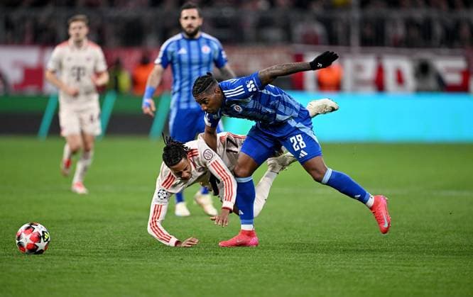 FOOTBALL CHAMPIONS LEAGUE SEASON 2024 2025 Preliminary Round 8 Matchday FC Bayern Muenchen Slovan Bratislava 29 01 2025 Michael Olise left, FC Bayern Muenchen vs Cesar Blackman right, Slovan Bratislava