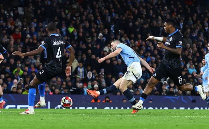 Mateo Kovacic of Manchester City scores his sides first goal Manchester City v Club Brugge, UEFA Champions League, Group Stage, Football, Etihad Stadium, Manchester, UK - 29 Jan 2025 EDITORIAL USE ONLY No use with unauthorised audio, video, data, fixture lists, club league logos or live services. Online in-match use limited to 120 images, no video emulation. No use in betting, games or single club league player publications. Copyright: xShutterstockx 15123154ak