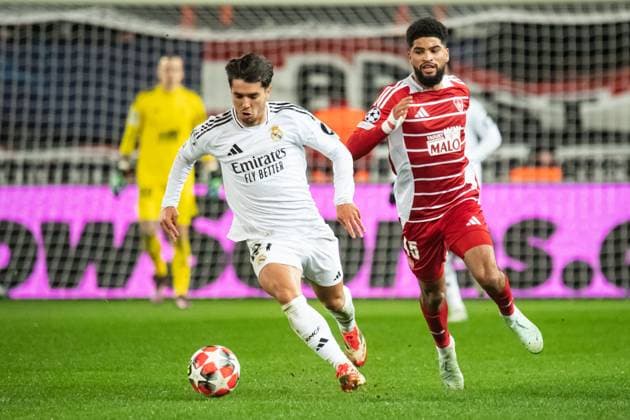 FOOTBALL: BREST vs REAL MADRID Baptiste AUTISSIER MAXPPP - Guingamp 29 01 2025 Baptiste AUTISSIER Maxppp Guingamp ; 29 01 2025 ; Mahdi Camara et Brahim Diaz lors du match Brest vs Real Madrid comptant pour la 8e journee de la Ligue des Champions a Guingamp le 29 janvier 2025. Guingamp Guingamp Bretagne France  Copyright: xMAXPPPxBaptistexAUTISSIERx BAU202501299977 BAU202501299977