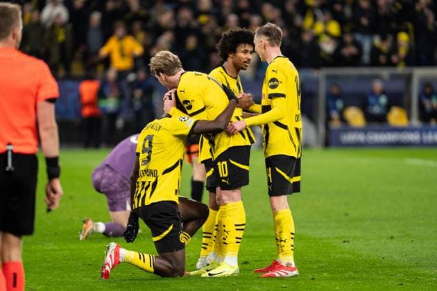 GER, UEFA Champions League, Matchday 8 Borussia Dortmund vs FC Shakhtar Donetsk 29 01 2025, Signal Iduna Park, Dortmund, GER, UEFA Champions League, Matchday 8 Borussia Dortmund vs FC Shakhtar Donetsk In the picture Goal celebrations for the 2-0 goal by Sehrou Guirassy Borussia Dortmund, 9 Karim Adeyemi Borussia Dortmund, 27 Julian Brandt Borussia Dortmund, 10 Maximilian Beier Borussia Dortmund, 14 nordphotoxGmbHxx xChristianxSchulze nph000300