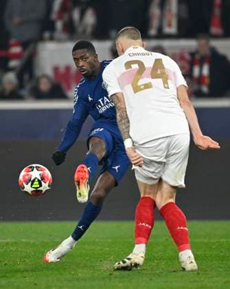 One-on-one, action Goal shot Action Goal chance Ousmane Dembele FC Paris Saint Germain PSG 10 Jeff Chabot VfB Stuttgart 24 Champions League VfB Stuttgart vs Paris St Germain PSG 29 01 2025 DFL REGULATIONS PROHIBIT ANY USE OF PHOTOGRAPHS AS IMAGE SEQUENCES AND OR QUASI VIDEO Champions League VfB Stuttgart vs Paris St Germain PSG