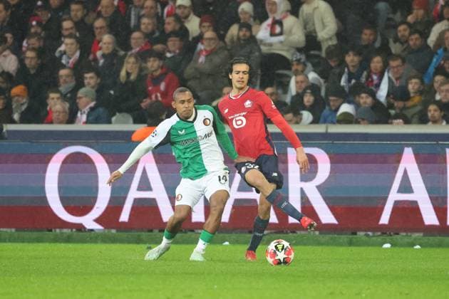 FOOTBALL : LOSC Lille vs Feyenoord - Ligue des Champions - 29 01 2025 Igor PAIXO (Feyenoord) et Ayyoub BOUADDI (LOSC Lille) lors du match LOSC Lille vs Feyenoord, Ligue des Champions, Decathlon Arena stade Pierre Mauroy Villeneuve d Ascq, le 29 janvier 2025 - photo Laurent Sanson PsnewZ  Copyright: xLaurentxSANSONx xPsnewZx