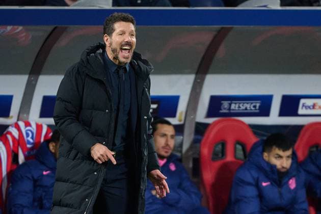Salzburg, Austria January 29, 2025 Champions League 2024 2025 RB Salzburg vs Atletico de Madrid In the picture Coach Diego Simeone Madrid unhappy on the pitch Red Bull Arena Copyright: xFotostandx xWassmuthx
