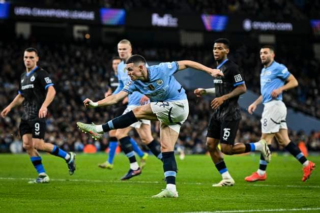 29th January 2025; Etihad Stadium, Manchester, England; UEFA Champions League Football, Manchester City versus Club Brugge; Phil Foden of Manchester City shoots at goal  ActionPlus12745096 GodfreyxPitt