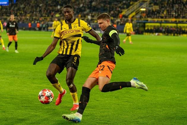 Serhou Yadaly Guirassy Borussia Dortmund 09, 09 vs Mykola Matviyenko Shakhtar Donetsk, 22 , GER BVB Borussia Dortmund 09 vs Shakhtar Donetsk, Football, Champions League, Matchday 8, Season 2024 2025, 29 01 2025 GER BVB Borussia Dortmund 09 vs Shakhtar Donetsk, Football, Champions League, Matchday 8, Season 2024 2025, 29 01 2025 Dortmund Copyright: xEibner-Pressefoto FabianxFriesex EP_FFE