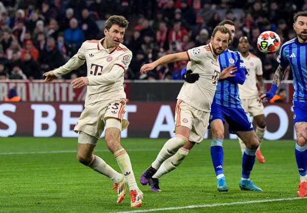 29 01 2025, xemx, Football UEFA Champions League, FC Bayern Muenchen Slovan Bratislava v l Thomas Mueller FC Bayern Muenchen DFL DFB REGULATIONS PROHIBIT ANY USE OF PHOTOGRAPHS as IMAGE SEQUENCES and or QUASI VIDEO Muenchen