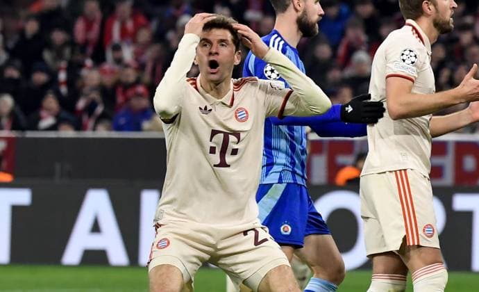 29 01 2025, xemx, Football UEFA Champions League, FC Bayern Muenchen Slovan Bratislava v l Thomas Mueller FC Bayern Muenchen DFL DFB REGULATIONS PROHIBIT ANY USE OF PHOTOGRAPHS as IMAGE SEQUENCES and or QUASI VIDEO Muenchen