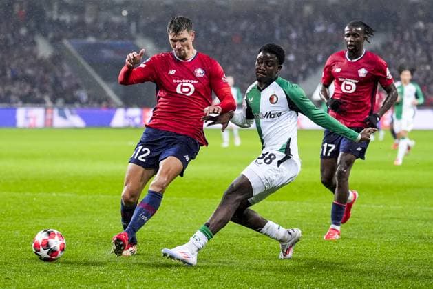 UEFA Champions League: Lille OSC v Feyenoord Lille - Thomas Meunier of Lille OSC, Ibrahim Osman of Feyenoord during the eight and final round of new format of the Champions League 2024 2025. The match is set between Lille OSC and Feyenoord at Stade Pierre-Mauroy on 29 January 2025 in Lille, France. Copyright: xTomxBodex