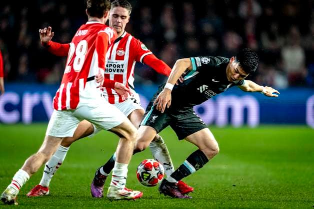 PSV Eindhoven midfielder Joey Veerman, Liverpool FC defender Wataru Endo during the match PSV Liverpool at the Philips stadium for the Champions League League phase Matchday 8 season 2024 2025 in EINDHOVEN, Netherlands on 29 january 2025, photo by Marcel van Dorst EYE4images DeFodi Images Defodi 746 211678 Defodi-746