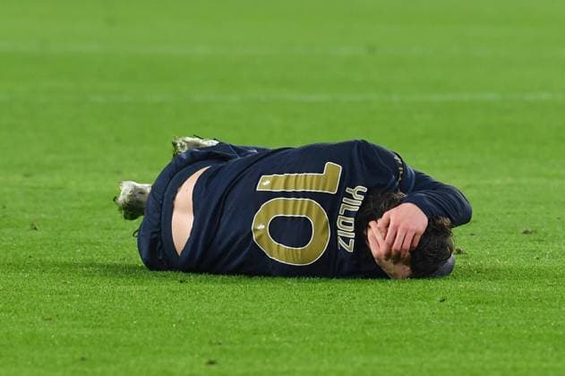 Foto IPP Massimo Rana Torino 29-01-2025 Calcio Champions League 2024 2025 Juventus-Benfica nella foto kenan yildiz a terra Italy Photo Press - World Copyright italy ITALY  Copyright: xR4924_italyphotopressx
