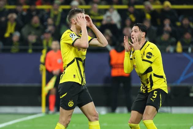 UEFA Champions League Borussia Dortmund Shakhtar Donetsk on 29 01 2025 at Signal Iduna Park in Dortmund Nico Schlotterbeck Dortmund 4 and Ramy Bensebaini Dortmund 5 dissatisfied, disappointed, disappointed, dejected MH
