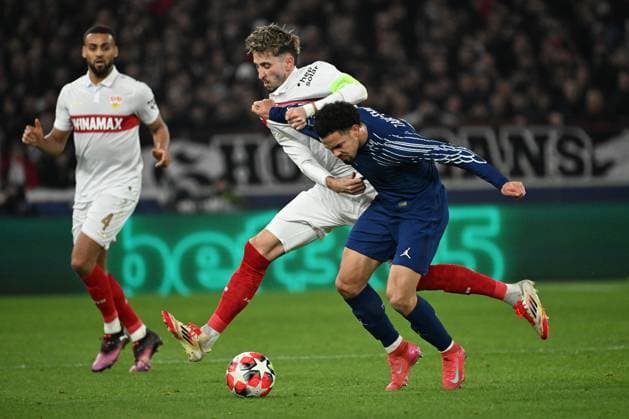 29 01 2025, xjhx, Football UEFA Champions League, VfB Stuttgart Paris St Germain v l Atakan Karazor VfB Stuttgart Warren Zaire Emery PSG Paris St Germain duel, action, action, battle for the ball DFL DFB REGULATIONS PROHIBIT ANY USE OF PHOTOGRAPHS as IMAGE SEQUENCES and or QUASI VIDEO Stuttgart